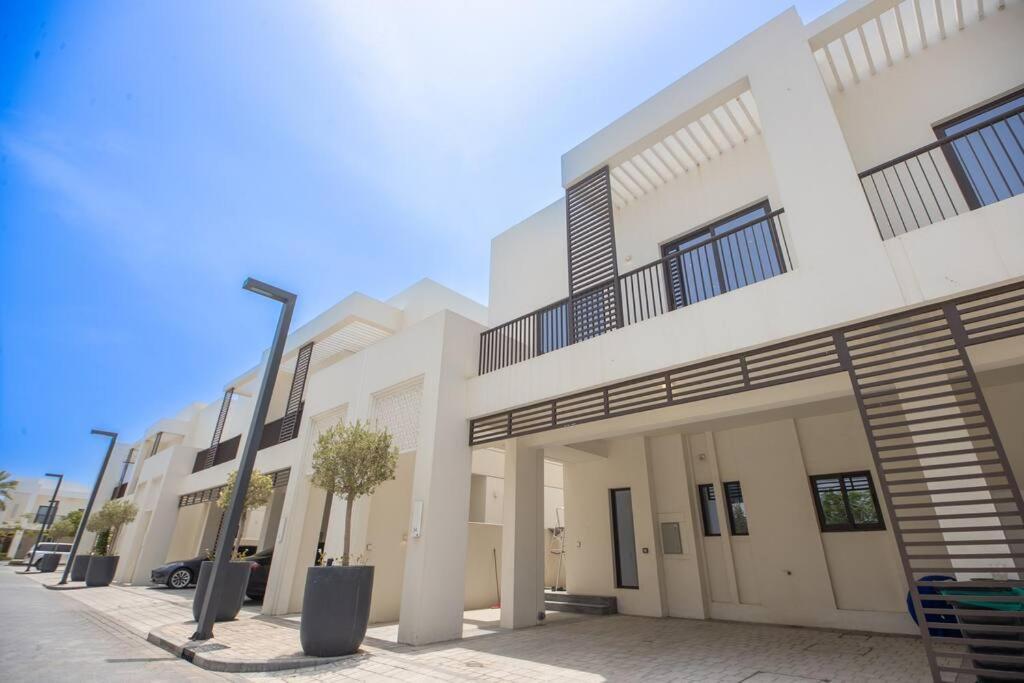 Luxury 3 Bdr Villa By The Sea 54 Fujairah Exterior photo